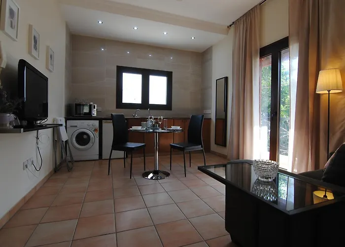 La C * Λάρνακα