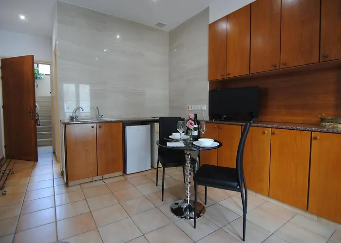 La C * Λάρνακα